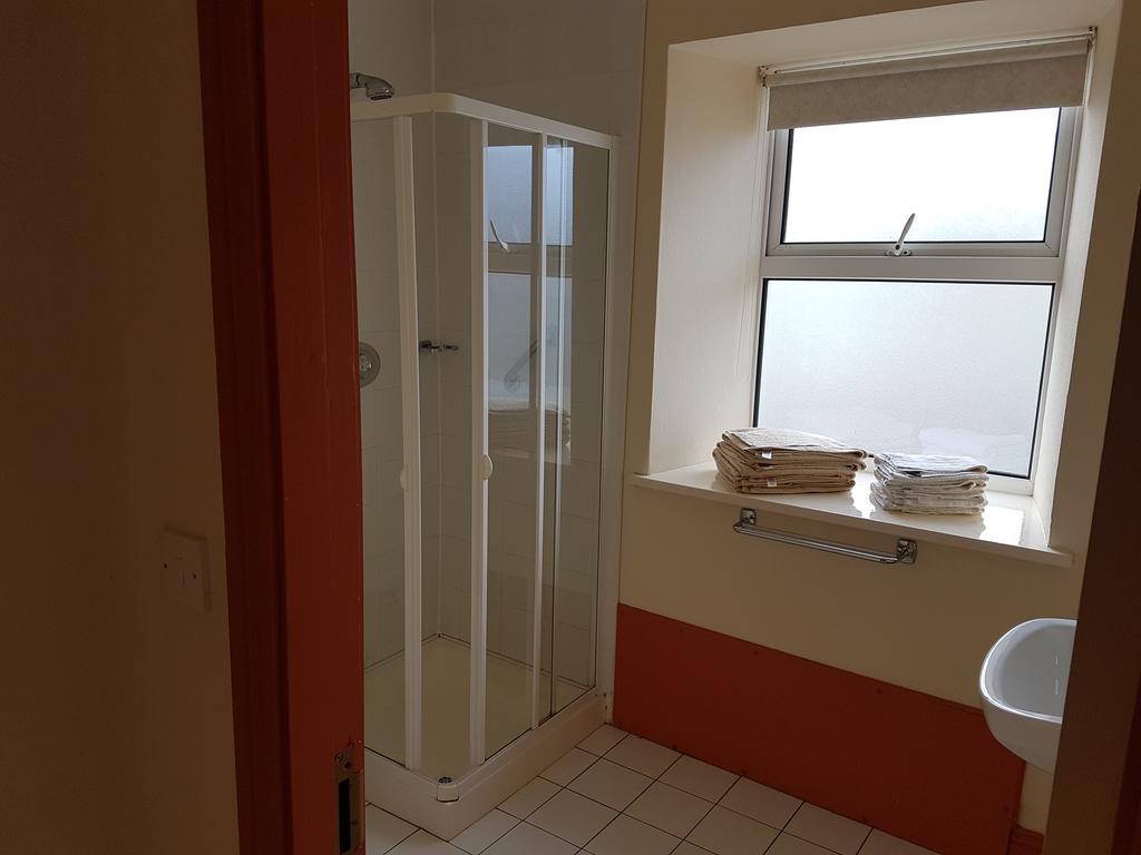 Myles Creek Hotel Kilkee Bagian luar foto