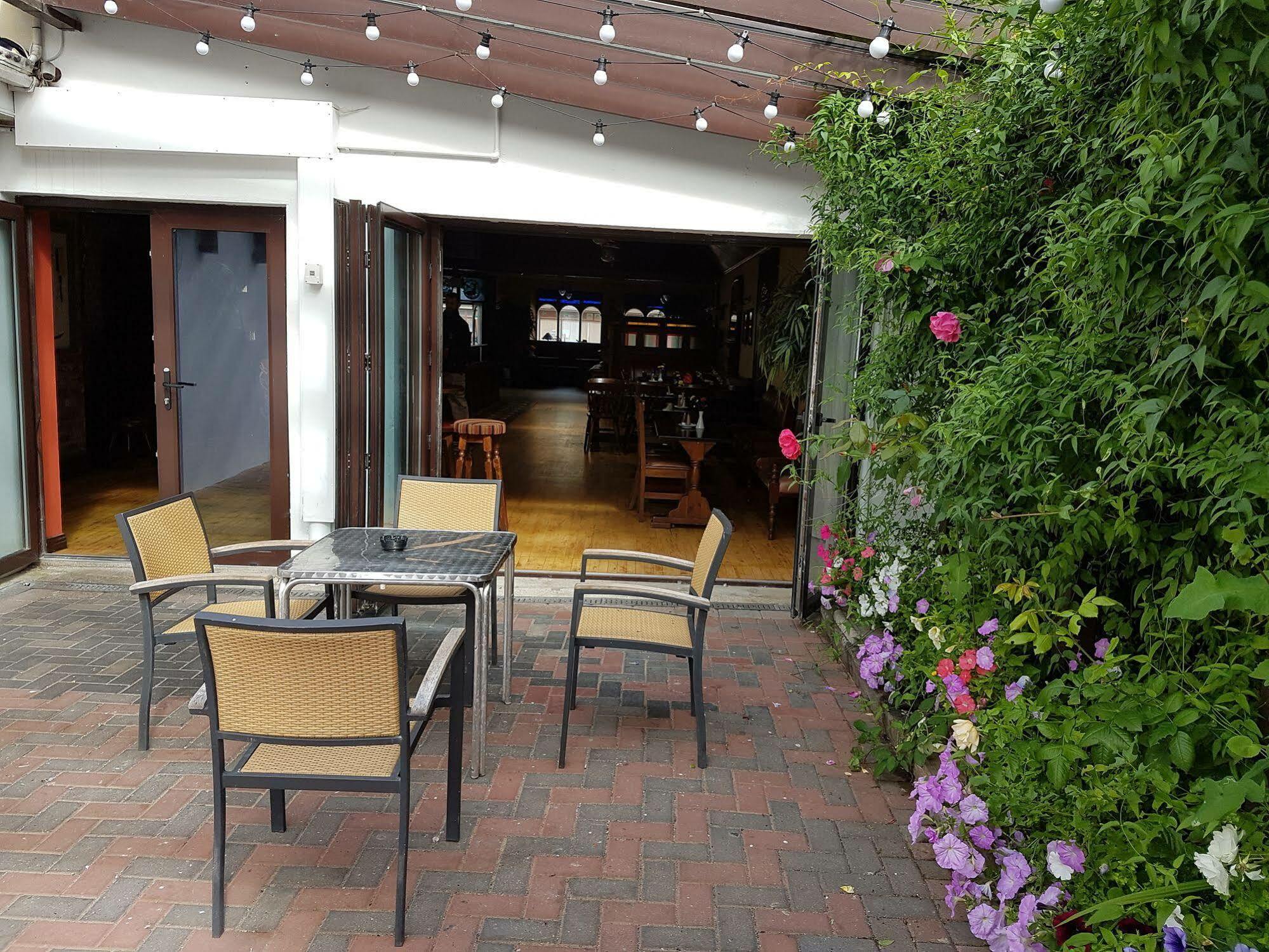 Myles Creek Hotel Kilkee Bagian luar foto